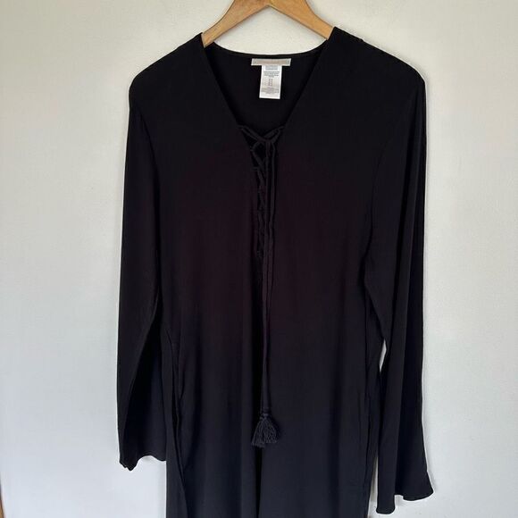 La Blanca Beachcomber Basics Lace Up V-Neck Tunic Swim Coverup in Black - Picture 5 of 12